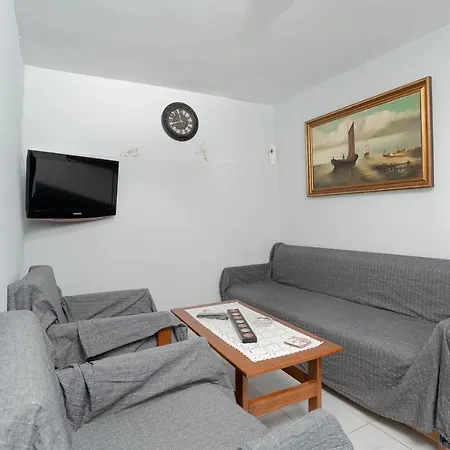 Mtc-md Panos Apartment *